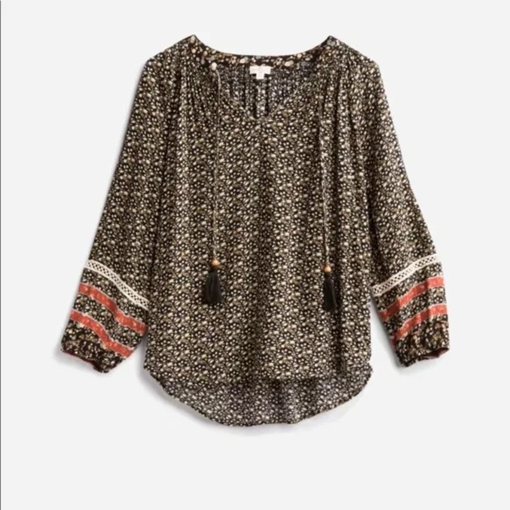 Mason & Belle Cathia Tassel Detail Top Medium Ditsy Floral Long Sleeve